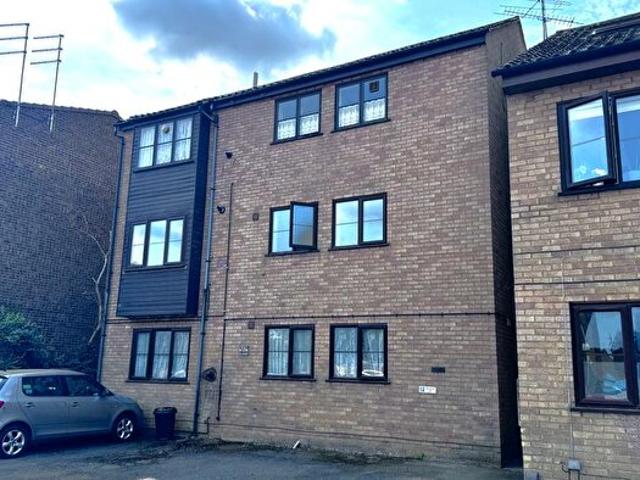2 Bedroom Flat To Rent In Bassett Road, Leighton Buzzard, LU7