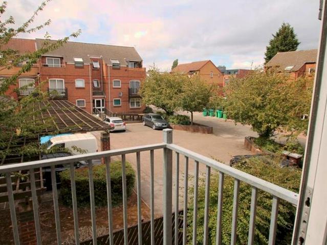 2 Bedroom Flat To Rent In Barrique Road, Dunkirk, Nottingham, NG7