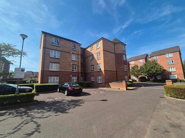 2 Bedroom Flat To Rent In Beckets View, Northampton, NN1