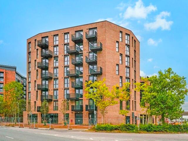 2 Bedroom Flat To Rent In Beacon Place, Milton Keynes, Buckinghamshire, MK2