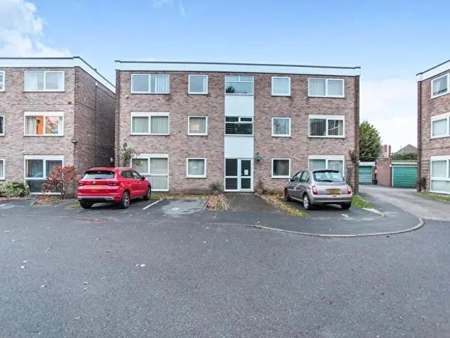 2 Bedroom Flat To Rent In Beaconsfield Court Leicester Road, Nuneaton, Warwickshire, CV11