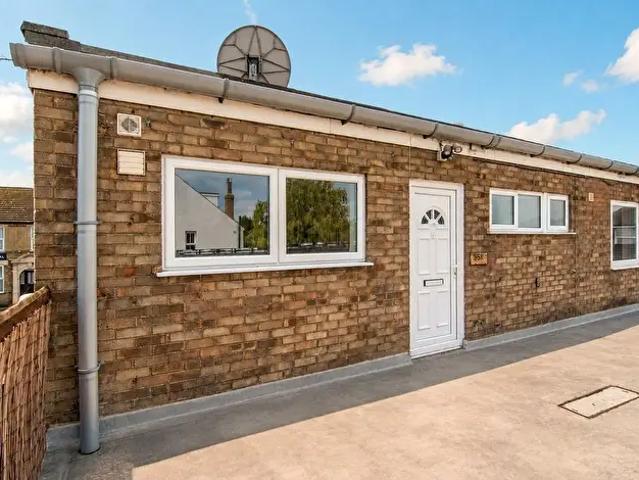 2 Bedroom Flat To Rent In Bedford Road, Kempston, Bedford, MK42