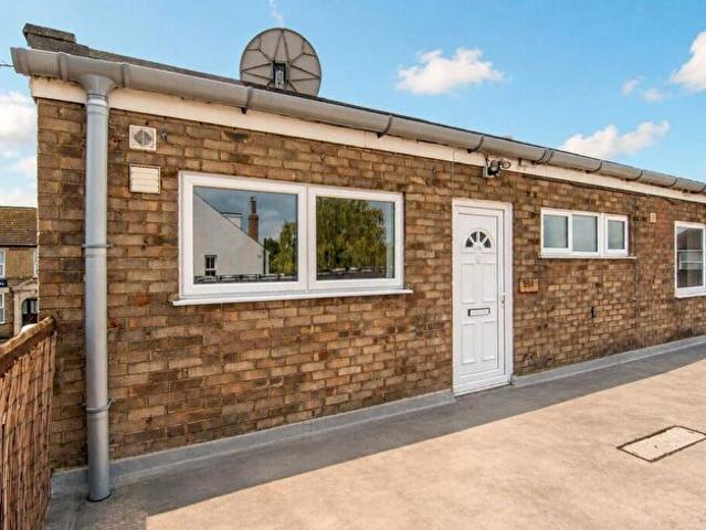 2 Bedroom Flat To Rent In Bedford Road, Kempston, Bedford, MK42