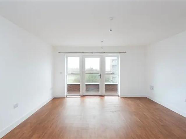 2 Bedroom Flat To Rent In Bedroom Property In Atlas Way, Milton Keynes, MK10