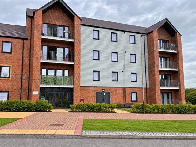 2 Bedroom Flat To Rent In Bedroom Property In Bevan Road, Leicester, LE4