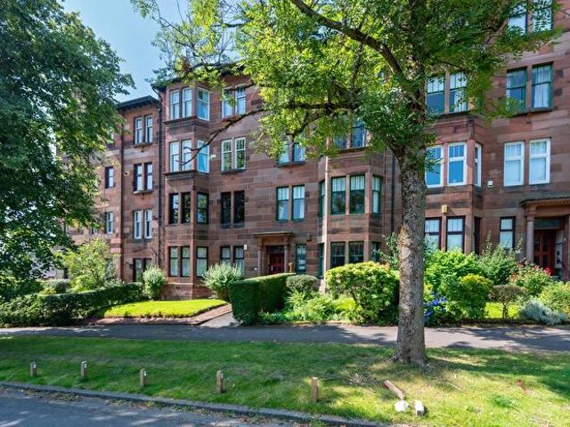 2 Bedroom Flat To Rent In Beechwood Drive, Glasgow, Lanarkshire, G11