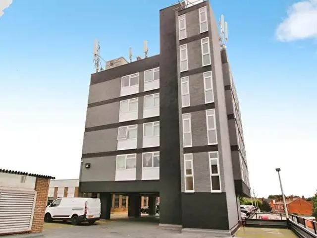 2 Bedroom Flat To Rent In Birmingham Road, Sutton Coldfield, B72