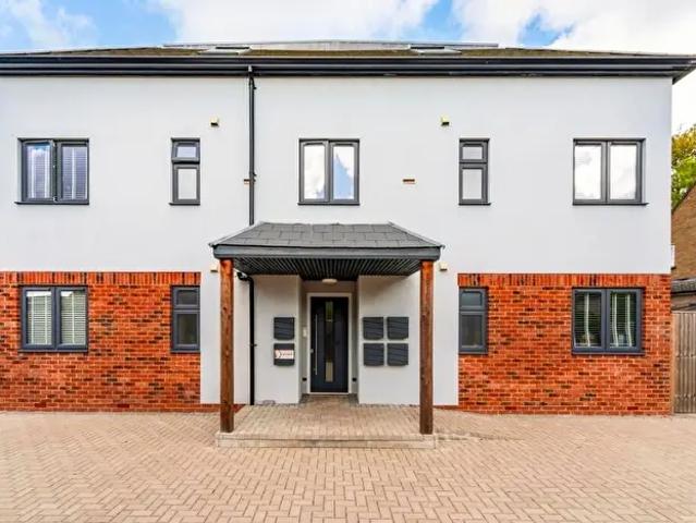 2 Bedroom Flat To Rent In Bladon Close Oxford, OX2