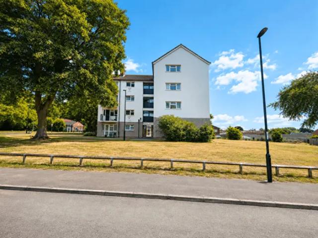 2 Bedroom Flat To Rent In Bramston Crescent, Tile Hill, Coventry, CV4