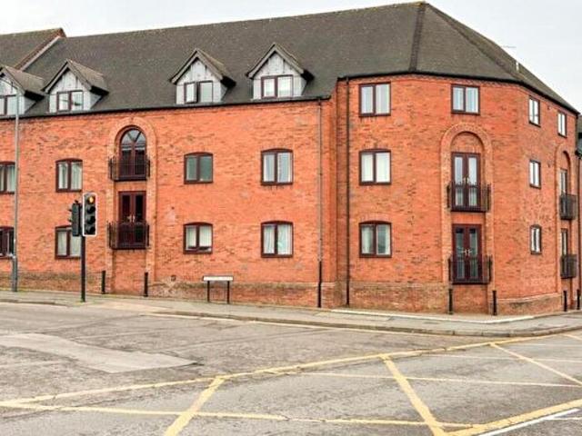 2 Bedroom Flat To Rent In Brewery Street, Maltings Court Brewery Street, CV37