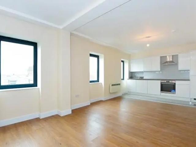 2 Bedroom Flat To Rent In Cambridge Street, Aylesbury, HP20