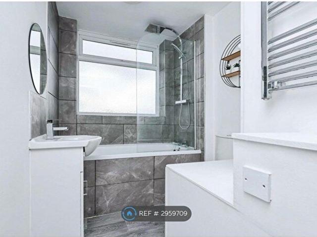 2 Bedroom Flat To Rent In Castle Bromwich, Birmingham, B36