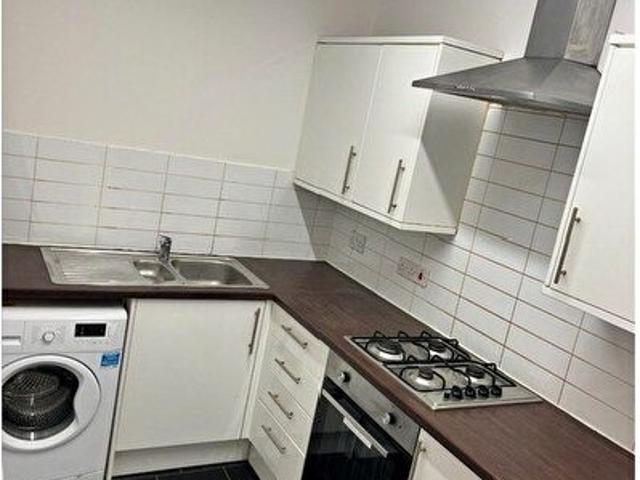 2 Bedroom Flat To Rent In Castle Street, Paisley, PA1