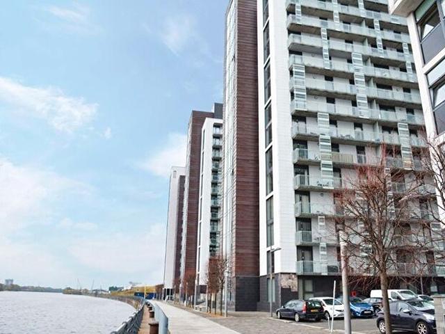 2 Bedroom Flat To Rent In Castlebank Place, Glasgow, G11