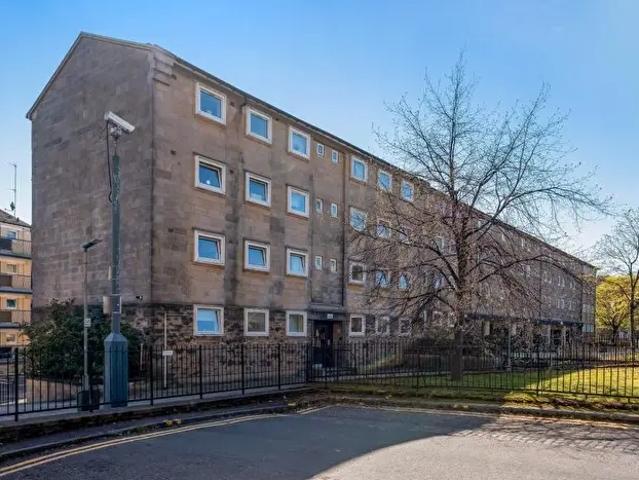 2 Bedroom Flat To Rent In Cathedral Square, City Centre, G4