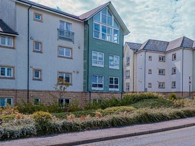 2 Bedroom Flat To Rent In Chandlers Court, Stirling Town, Stirling, FK8