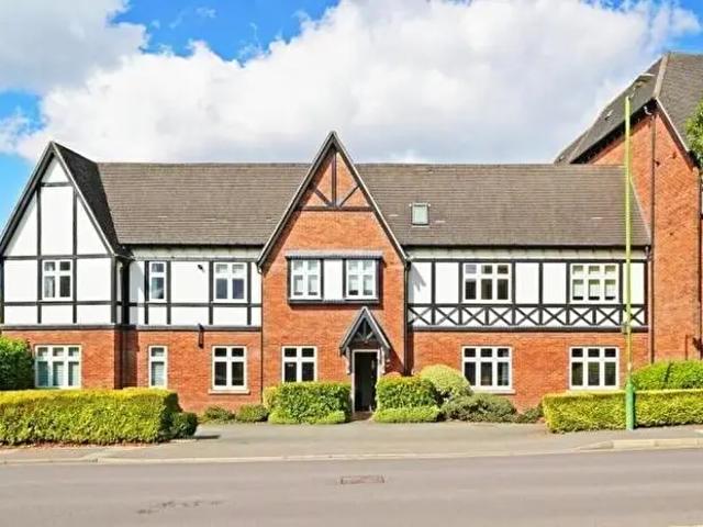 2 Bedroom Flat To Rent In Chadwick House, Station Road, Dorridge, Solihull, B93