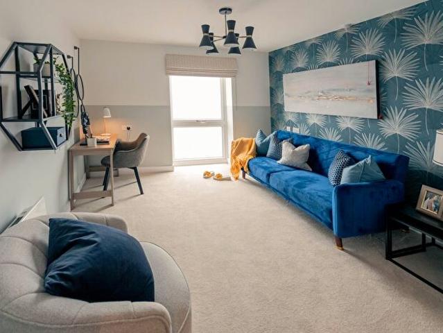 2 Bedroom Flat To Rent In Connaught Close, Shirley, Solihull, B90
