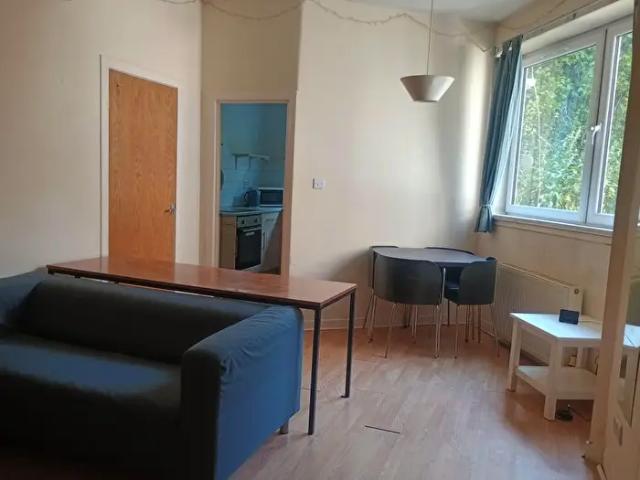 2 Bedroom Flat To Rent In Cowane Street, Stirling, FK8