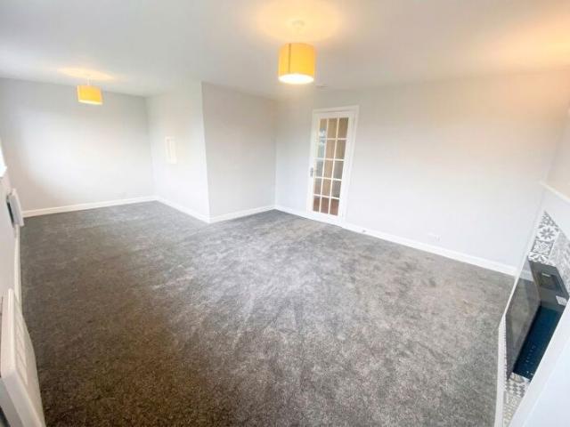 2 Bedroom Flat To Rent In Cotswold Court, Sutton Coldfield, B75