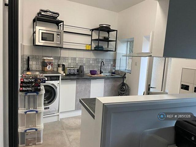 2 Bedroom Flat To Rent In Cranfield, Cranfield, Bedford, MK43