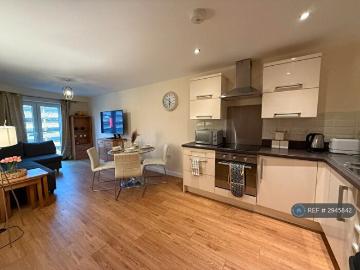 2 Bedroom Flat To Rent In Crecy Court, Leicester, LE1