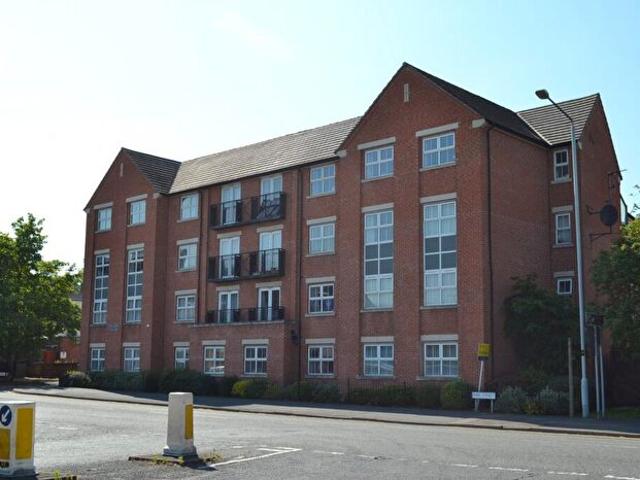 2 Bedroom Flat To Rent In Crown Apartments, Queen Street, Loughborough, LE11