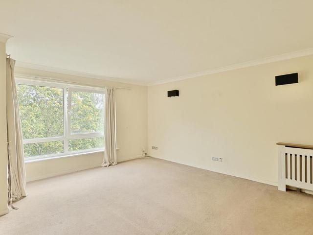 2 bedroom Flat to rent in Dulverton Court, Adderstone Crescent Newcastle Upon Tyne, NE2