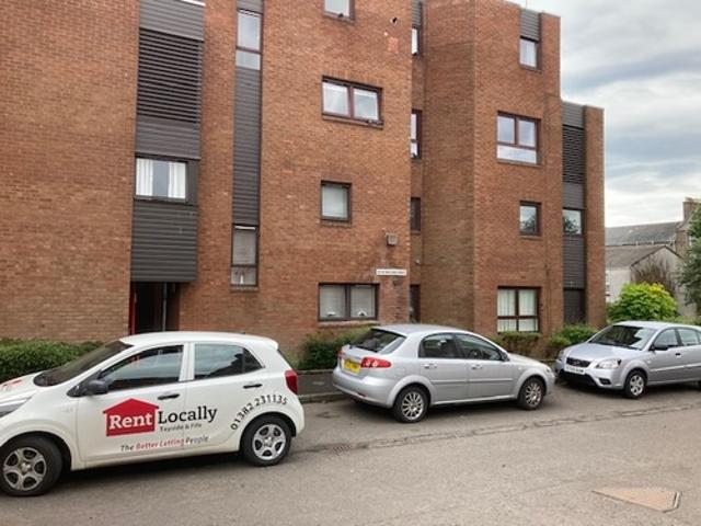 2 bedroom Flat to rent in Dundee