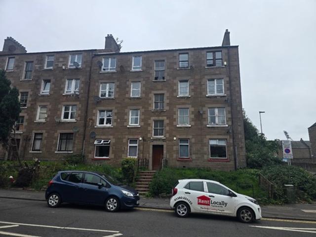 2 bedroom Flat to rent in Dundee