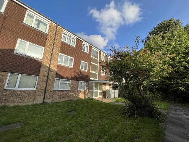 2 Bedroom Flat to rent in Dunstable