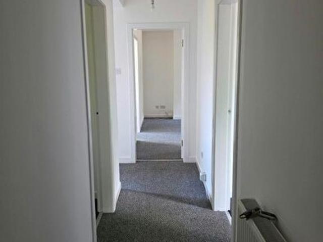 2 Bedroom Flat To Rent In Dalriada Crescent, Motherwell, ML1