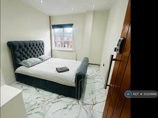 2 Bedroom Flat To Rent In Derby Road, Burton On Trent, DE14