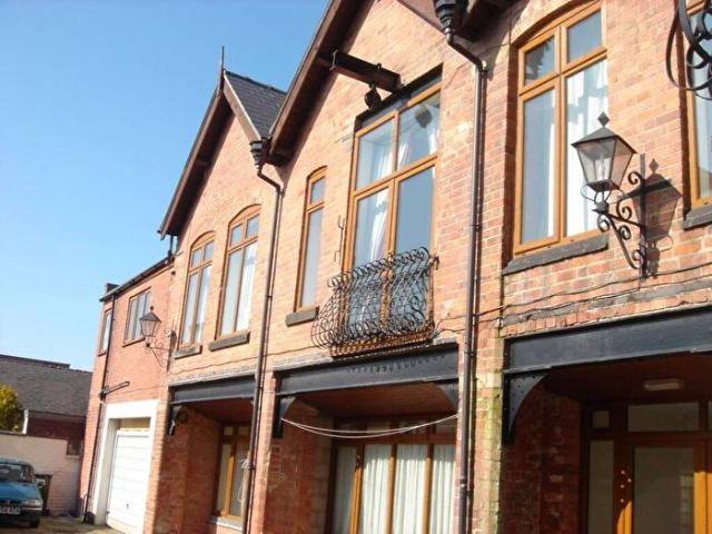 2 Bedroom Flat To Rent In Derby Street, Burton on Trent, Staffordshire, DE14