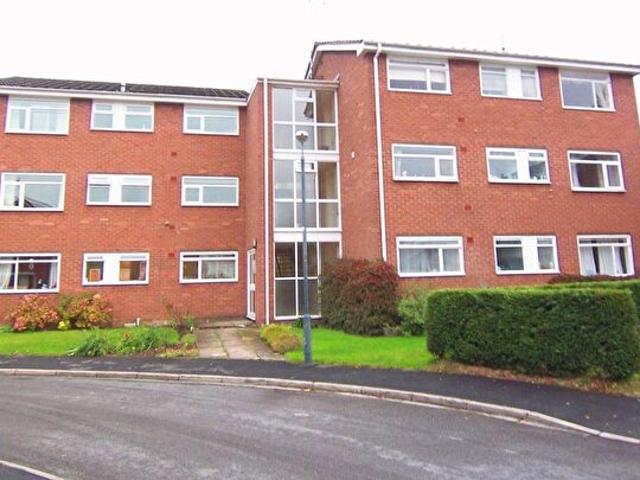 2 Bedroom Flat To Rent In Dereham Court, Leamington Spa, CV32