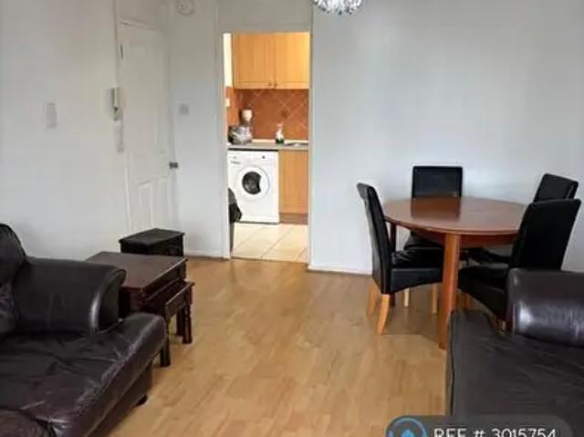 2 Bedroom Flat To Rent In Dobbies Loan Place, Glasgow, G4