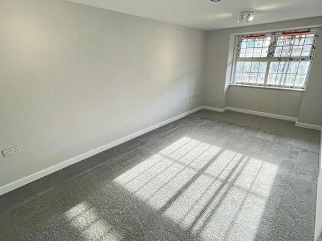 2 Bedroom Flat To Rent In Flat, Conners Court, Nuneaton, CV11