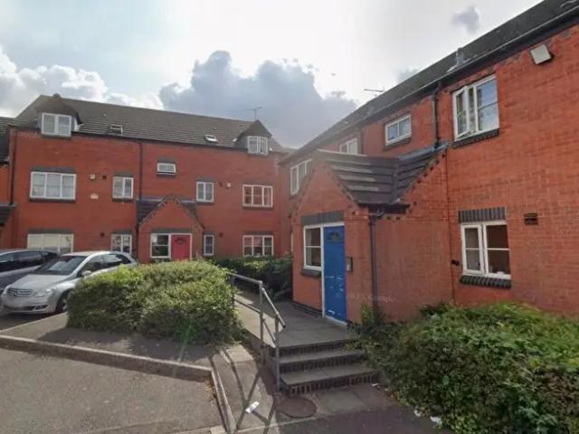 2 Bedroom Flat To Rent In Flat, Danvers Road, Leicester £ Pcm, LE3