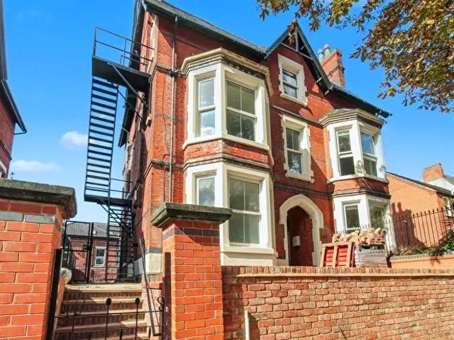 2 Bedroom Flat To Rent In Flat Forest Road West, Nottingham, NG7