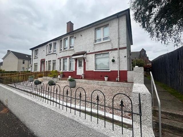 2 Bedroom Flat To Rent In Gatehouse Street, Sandyhills, G32