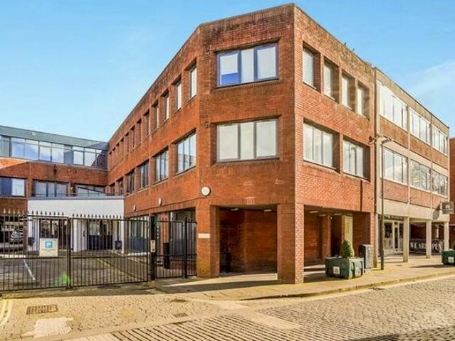 2 Bedroom Flat To Rent In George Street, Aylesbury, HP20