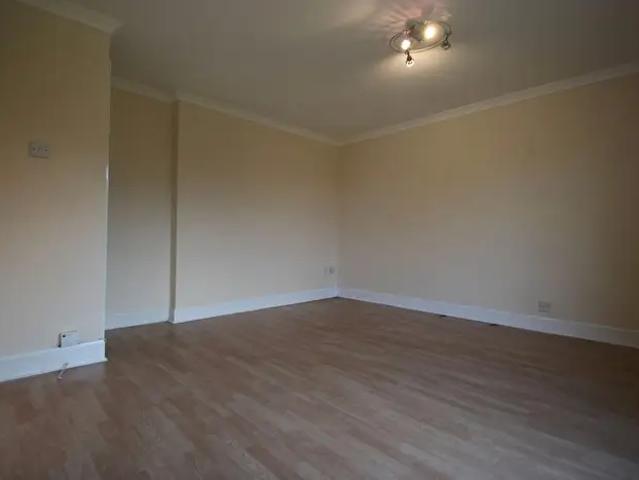 2 Bedroom Flat To Rent In Glasgow, G67