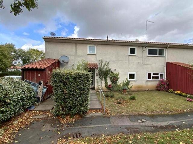 2 Bedroom Flat To Rent In Glovers Lane, Heelands, Milton Keynes, Buckinghamshire, MK13