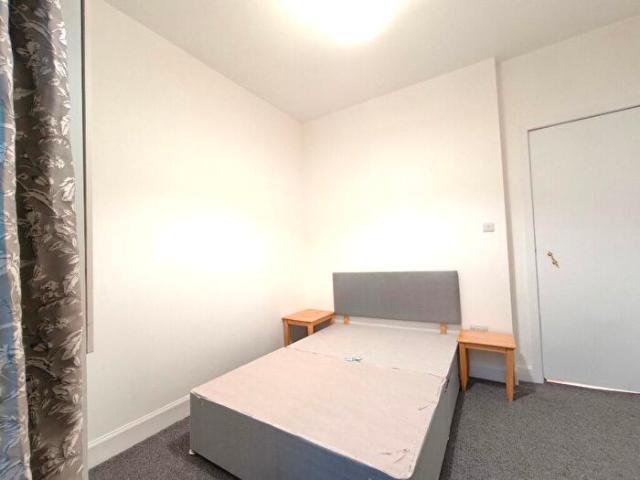 2 Bedroom Flat To Rent In Gourock Street, Eglinton, Glasgow, G5