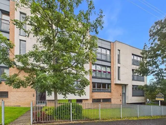 2 Bedroom Flat To Rent In Great Dovehill, Glasgow, G1