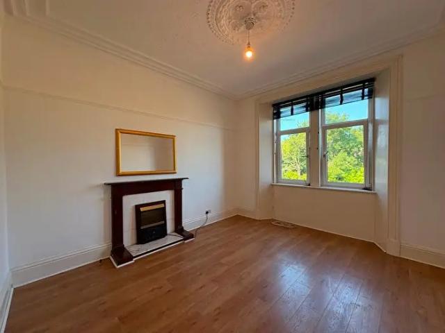 2 Bedroom Flat To Rent In Greenock Road, Paisley, Renfrewshire, PA3