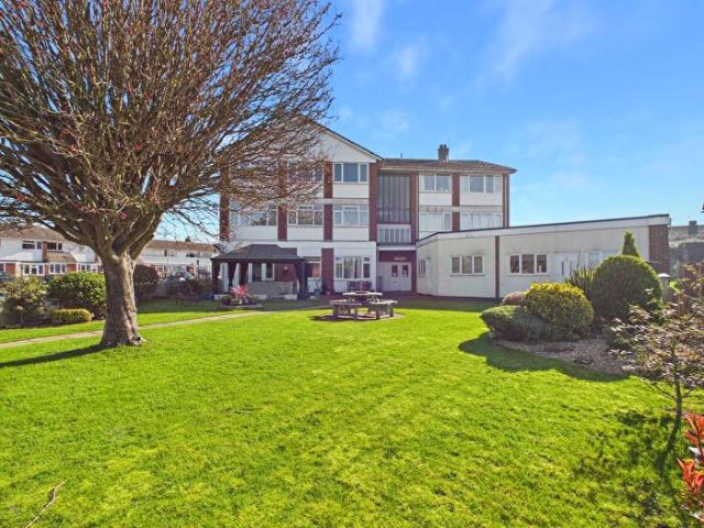 2 Bedroom Flat To Rent In Greenwood Meadow, Chinnor, Oxfordshire, OX39