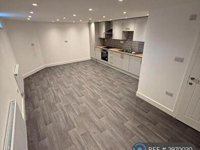 2 Bedroom Flat To Rent In Harding Terrace, Northampton, NN1