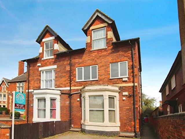 2 Bedroom Flat To Rent In Headlands, Kettering, Northants, NN15