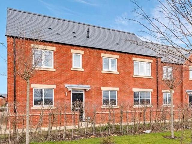 2 Bedroom Flat To Rent In Heaton Road, Bicester, OX26